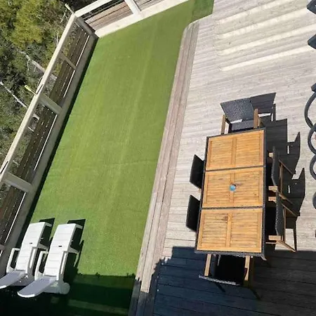 Magnifique Piscine Proche *